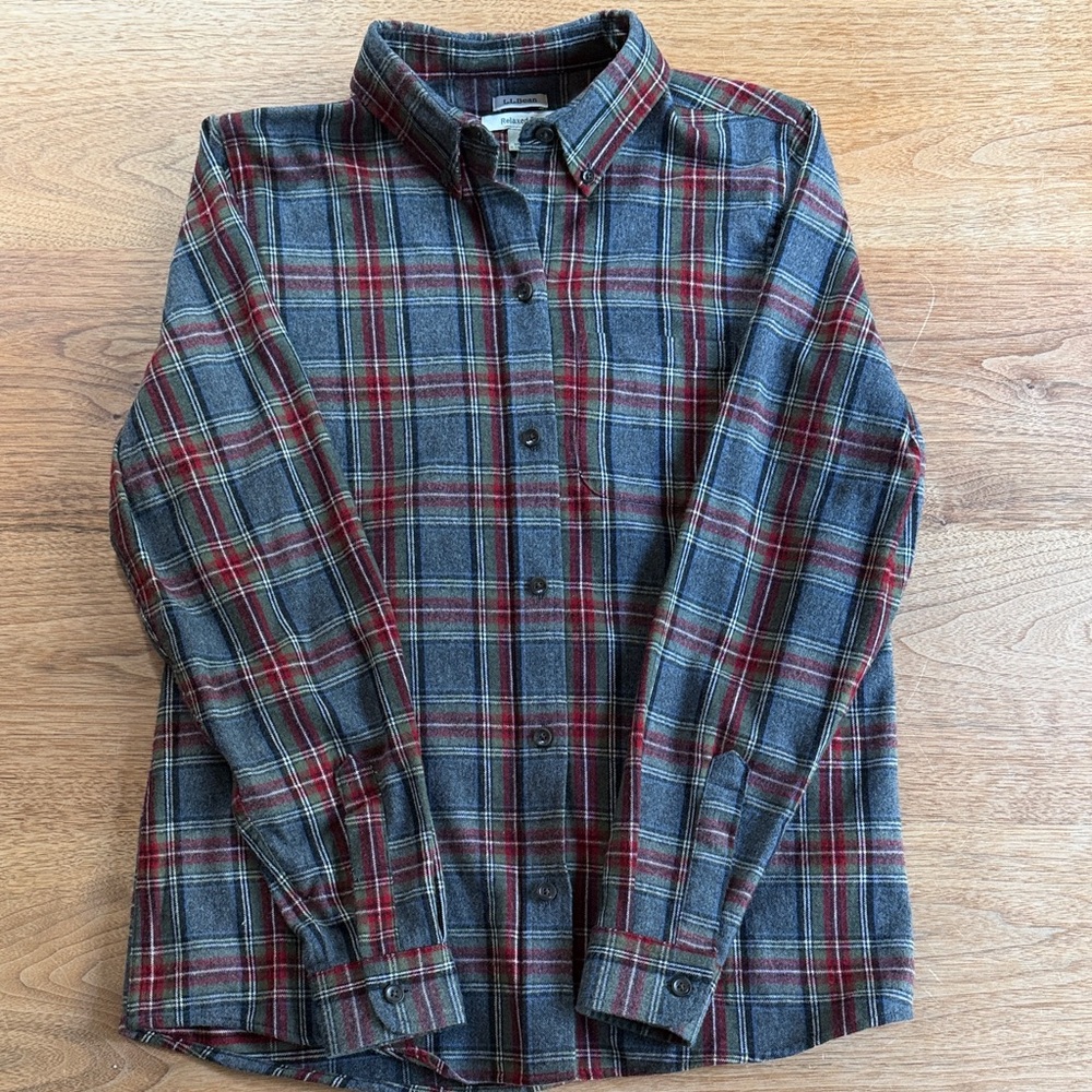 L.L. Bean Women's Scotch Plaid Flannel Shirt S Relaxed Fit